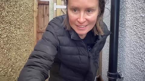 Nadia Ferreira  online show from September 2025 08:48:01 AM