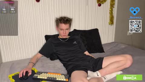 Snapshot of eaton_ chatting on January 2026 10:37:01 PM eaton_ online show from January 2026 10:37:01 PM