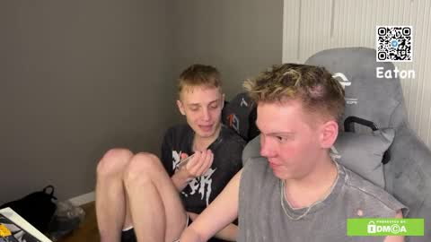 Snapshot of eaton_ chatting on April 2026 02:22:01 PM eaton_ online show from April 2026 02:22:01 PM