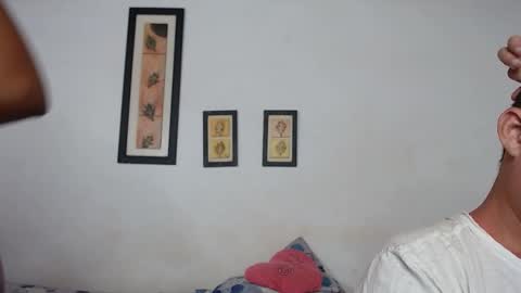 Laraand Drake online show from January 2025 04:20:01 AM