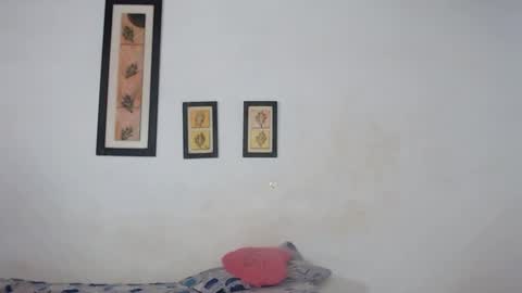 Laraand Drake online show from February 2025 11:50:02 AM