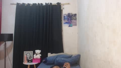 Snapshot of ebony_enchantress chatting on February 2025 01:43:01 AM BEA DONT FORGET TO FOLLOW ME online show from February 2025 01:43:01 AM