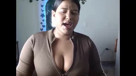 ebony_luna1 online show from February 2026 02:25:01 PM