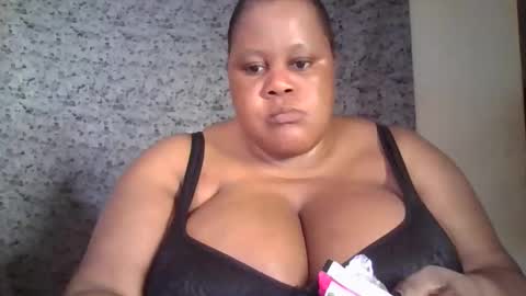 ebony_magixs online show from September 2025 07:14:02 PM