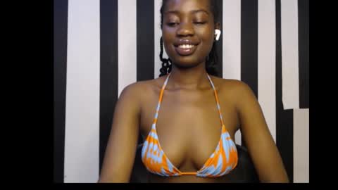 Snapshot of ebony_petitequeen chatting on September 2025 10:18:01 AM Ella online show from September 2025 10:18:01 AM