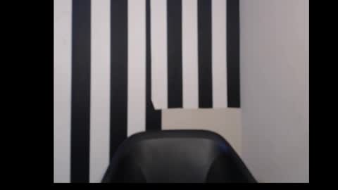 Snapshot of ebony_petitequeen chatting on October 2025 10:27:01 AM Ella online show from October 2025 10:27:01 AM