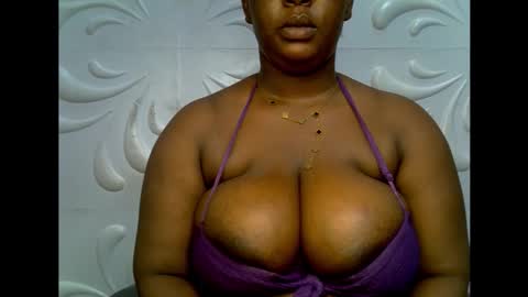 Snapshot of ebony_plumx12 chatting on November 2025 07:03:01 PM Prisy online show from November 2025 07:03:01 PM