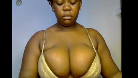 Snapshot of ebony_plumx12 chatting on December 2025 06:40:01 AM Prisy online show from December 2025 06:40:01 AM