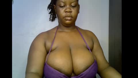 Snapshot of ebony_plumx12 chatting on December 2025 09:18:01 AM Prisy online show from December 2025 09:18:01 AM