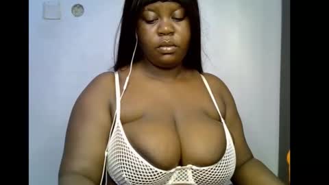 Snapshot of ebony_plumx12 chatting on January 2026 05:38:02 PM Prisy online show from January 2026 05:38:02 PM