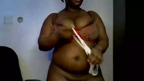 Snapshot of ebony_plumx12 chatting on January 2026 08:01:01 PM Prisy online show from January 2026 08:01:01 PM