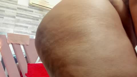 Snapshot of ebony_priincess chatting on March 2026 02:04:02 AM Valery online show from March 2026 02:04:02 AM