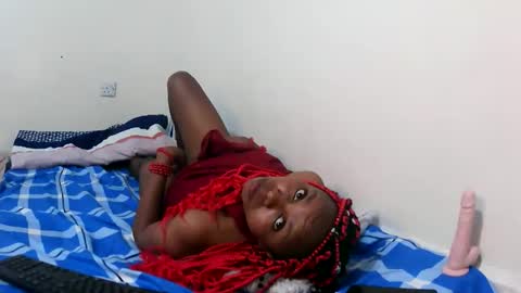 ebony_sluttt online show from February 2026 05:28:02 PM