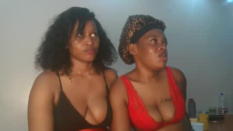 Ebony squiter online show from December 2025 08:14:02 PM