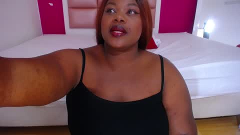 Snapshot of ebony_sugar_mommy chatting on January 2025 12:51:02 AM MILENA online show from January 2025 12:51:02 AM