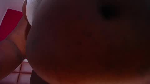 Snapshot of ebony_sugar_mommy chatting on March 2025 05:08:01 AM MILENA online show from March 2025 05:08:01 AM