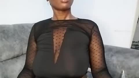 Ebony Melanie online show from March 2025 10:31:02 PM