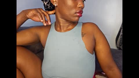 Ebony Melanie online show from October 2025 12:30:02 AM