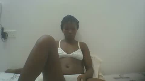 Snapshot of ebonycutegal1996 chatting on February 2025 07:16:02 PM TRIZER online show from February 2025 07:16:02 PM
