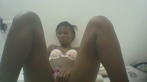 Snapshot of ebonycutegal1996 chatting on February 2025 06:59:02 AM TRIZER online show from February 2025 06:59:02 AM