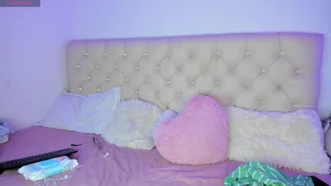 Queen Ebony online show from April 2026 06:25:01 PM