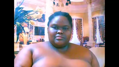 ebonyhotbuns4u2luv online show from September 2025 09:49:02 PM