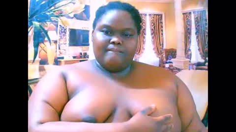 ebonyhotbuns4u2luv online show from September 2025 10:00:01 PM