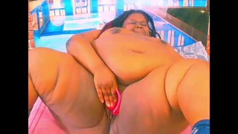 ebonyhotbuns4u2luv online show from July 2026 06:31:01 AM