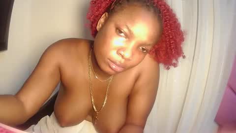 Snapshot of ebonykissxx chatting on October 2025 12:33:01 AM ebonykissxx online show from October 2025 12:33:01 AM