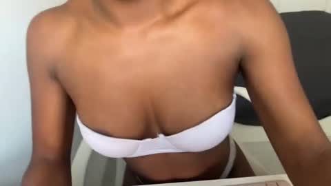 Snapshot of ebonylatingirl60 chatting on July 2026 06:59:02 PM ebonylatingirl60 online show from July 2026 06:59:02 PM