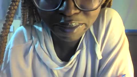 Ebonymuse2 online show from April 2026 11:39:02 PM
