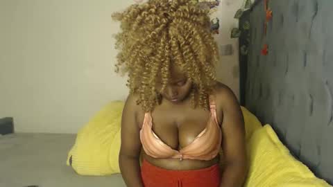 Snapshot of ebonyshiks chatting on October 2025 07:53:02 AM ebonyshiks online show from October 2025 07:53:02 AM