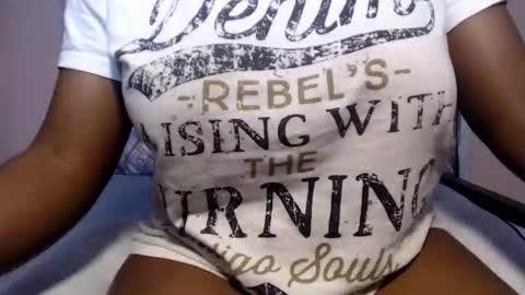 Snapshot of ebonysmiles00 chatting on May 2026 06:31:02 PM ebonysmiles00 online show from May 2026 06:31:02 PM