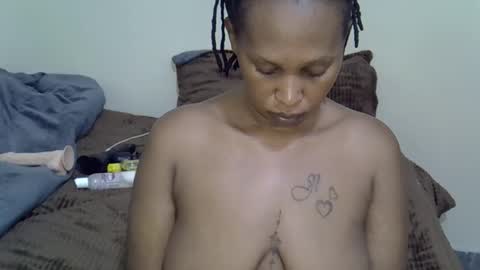 ebonyy_noir online show from April 2026 12:34:02 PM