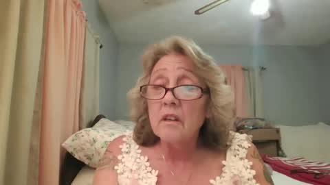 Lovebug1960 online show from March 2026 01:44:01 AM