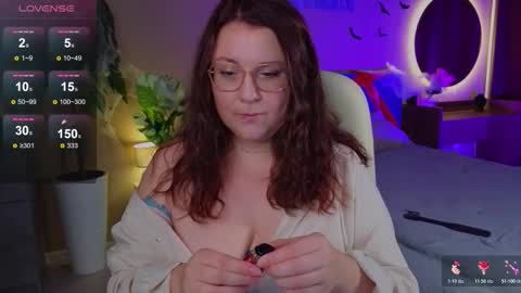 Snapshot of edalyn_af chatting on November 2025 09:17:02 PM online show from November 2025 09:17:02 PM