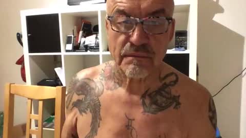 Snapshot of eddelmar chatting on January 2025 10:55:01 PM eddelmar online show from January 2025 10:55:01 PM