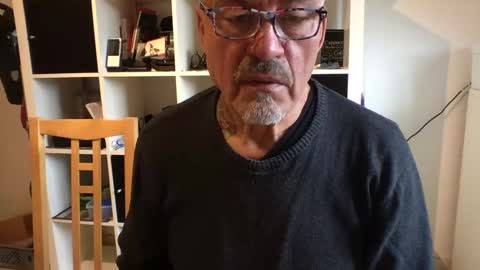 Snapshot of eddelmar chatting on January 2025 01:03:02 PM eddelmar online show from January 2025 01:03:02 PM