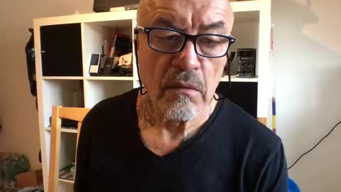 Snapshot of eddelmar chatting on January 2025 10:05:01 AM eddelmar online show from January 2025 10:05:01 AM