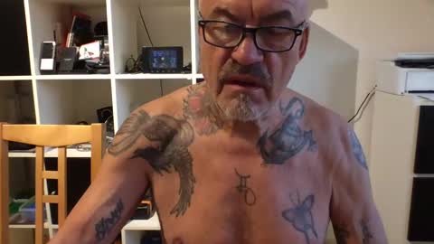 Snapshot of eddelmar chatting on January 2025 07:42:01 AM eddelmar online show from January 2025 07:42:01 AM