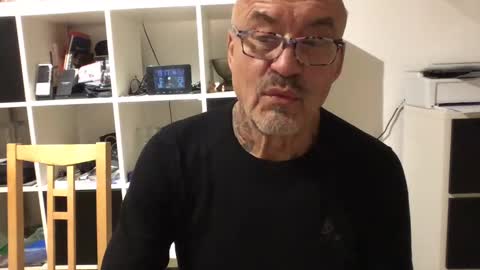 Snapshot of eddelmar chatting on January 2025 06:16:01 PM eddelmar online show from January 2025 06:16:01 PM