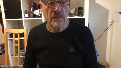 Snapshot of eddelmar chatting on January 2025 07:17:01 AM eddelmar online show from January 2025 07:17:01 AM