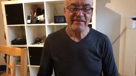 Snapshot of eddelmar chatting on January 2025 03:58:01 PM eddelmar online show from January 2025 03:58:01 PM