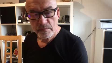 Snapshot of eddelmar chatting on March 2025 11:09:02 AM eddelmar online show from March 2025 11:09:02 AM