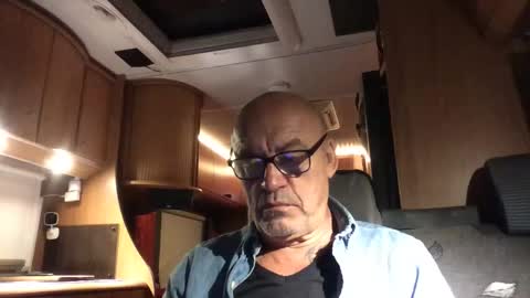 Snapshot of eddelmar chatting on September 2025 06:22:02 PM eddelmar online show from September 2025 06:22:02 PM