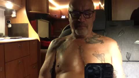 Snapshot of eddelmar chatting on September 2025 07:19:02 PM eddelmar online show from September 2025 07:19:02 PM