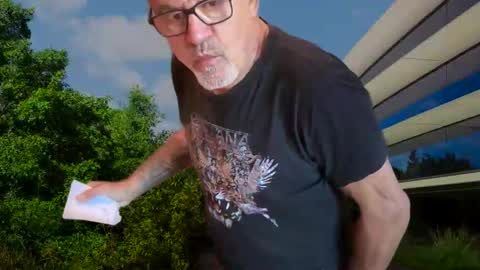 Snapshot of eddelmar chatting on October 2025 01:44:01 PM eddelmar online show from October 2025 01:44:01 PM