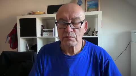 Snapshot of eddelmar chatting on January 2026 12:31:01 PM eddelmar online show from January 2026 12:31:01 PM