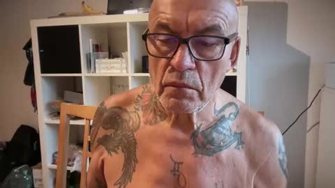 Snapshot of eddelmar chatting on February 2026 08:40:02 AM eddelmar online show from February 2026 08:40:02 AM