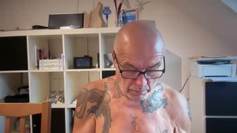 Snapshot of eddelmar chatting on February 2026 10:34:02 AM eddelmar online show from February 2026 10:34:02 AM